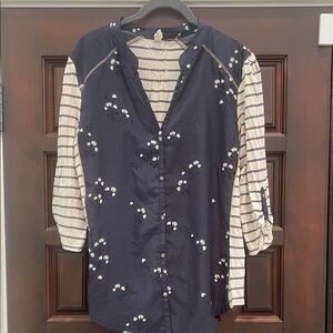 Anthropologie Tiny Brand Navy Floral Blouse with Striped Sleeves Size L